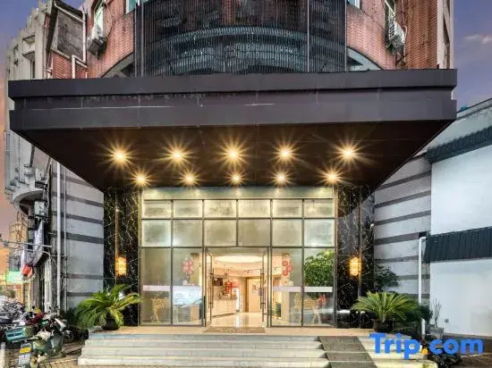 Huzhou Manting Boutique Hotel (Dongwu Yintai City Taihu Road)