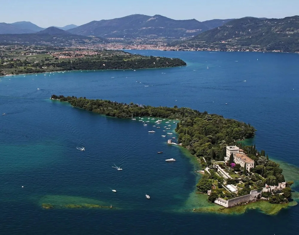 Spacious Villa With Breathtaking Views