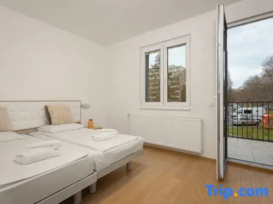 2 Bedrooms Apartment with balcony