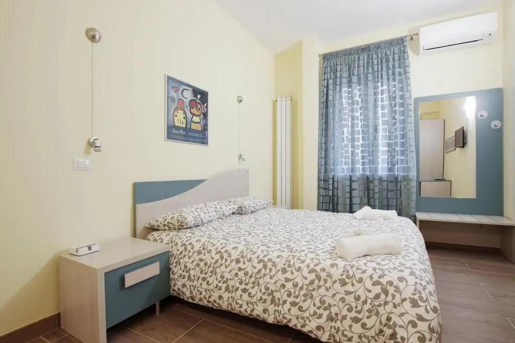 Standard Double room (full double bed)