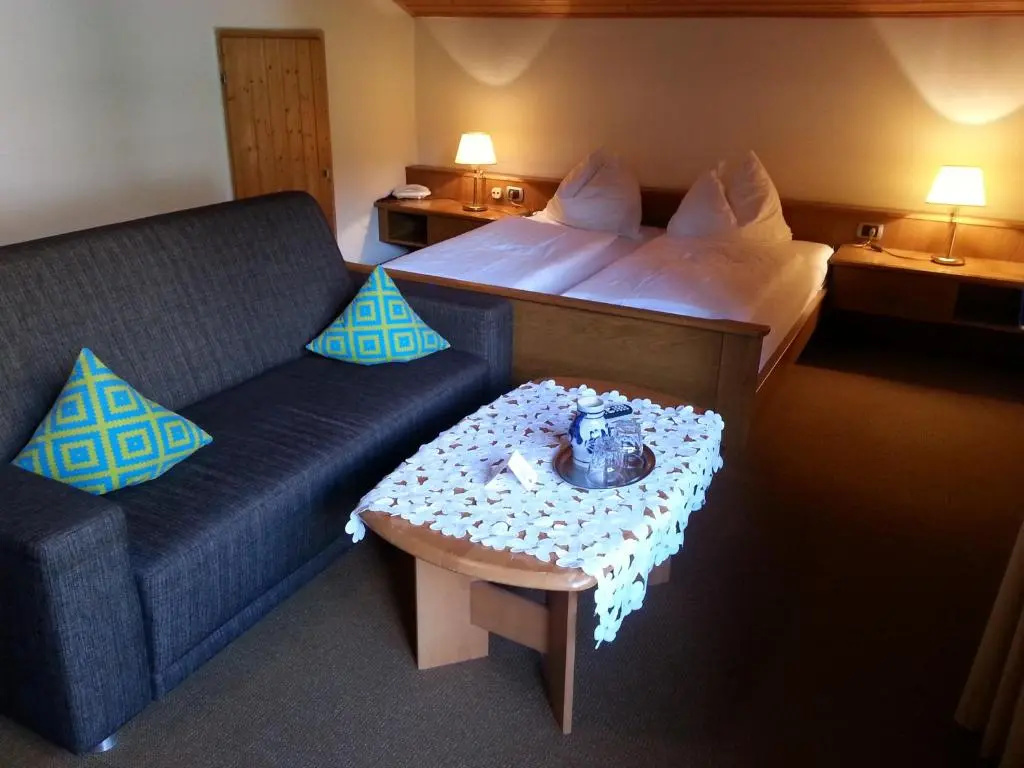Standard Triple room with balcony