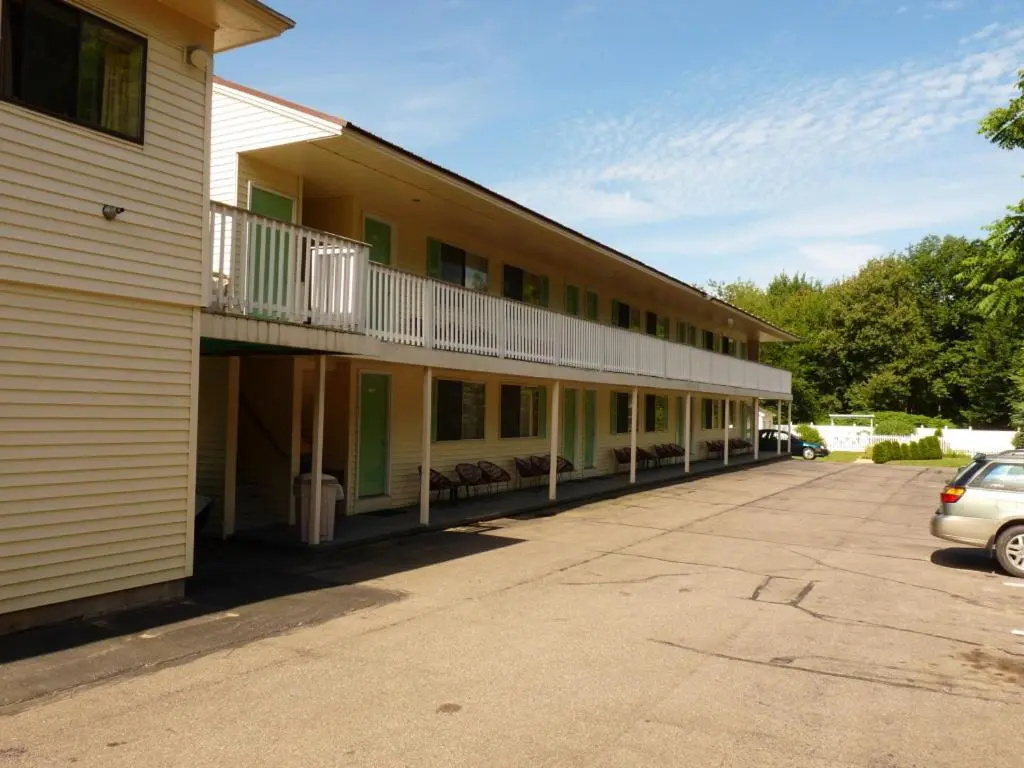 Footbridge North Hotel