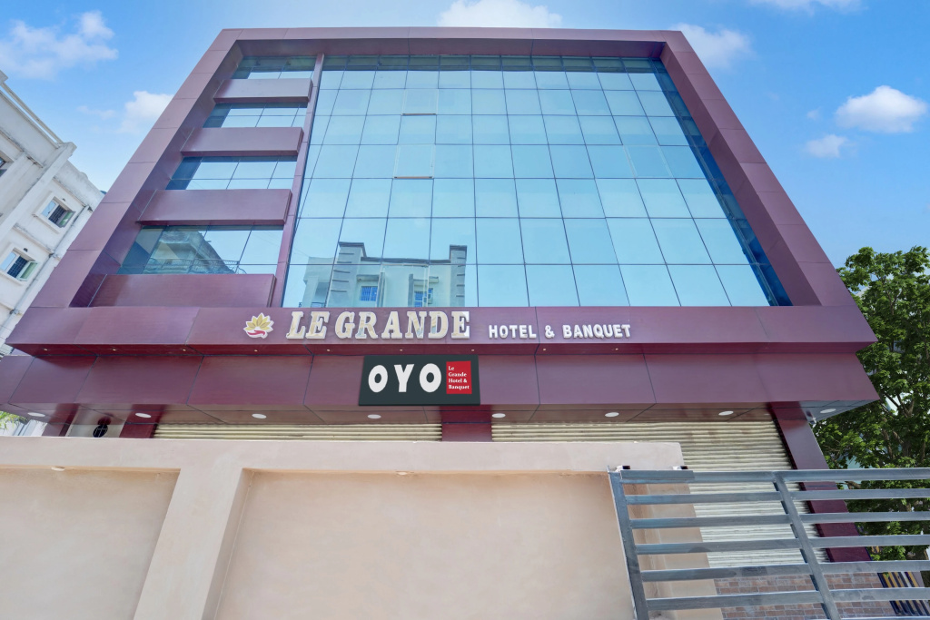 Hotel O Le Grande Hotel & Banquet