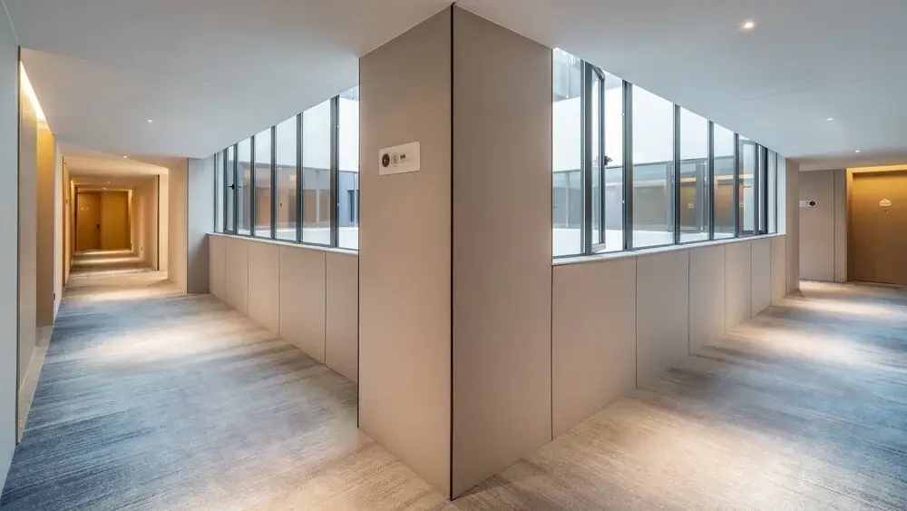Lobby & Reception