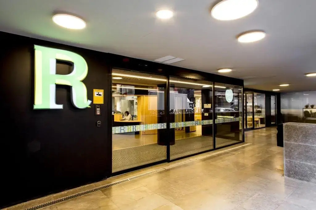 Residencia Universitaria Resa Claudio Coello - Campus Accomodation