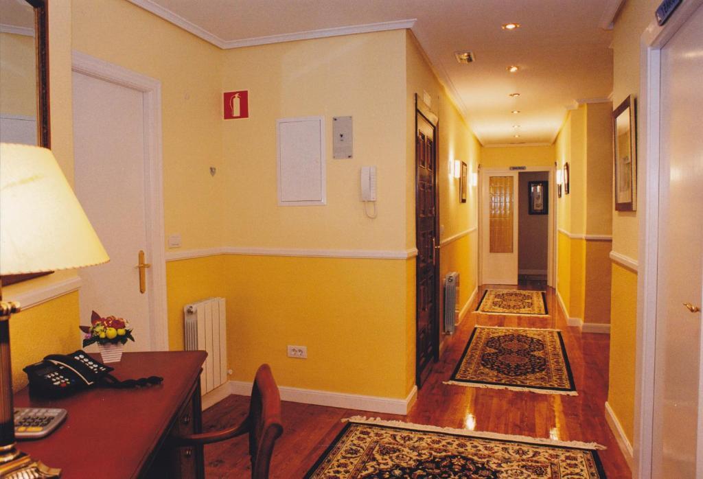 gallery_image_hidden_9