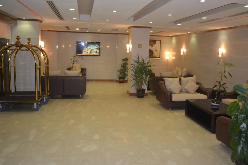 Lobby & Reception