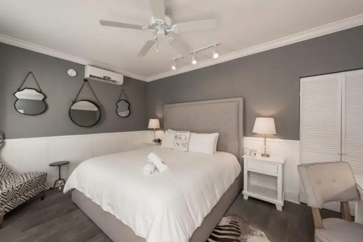 Alexander's Guesthouse - Adults Only - Chambres