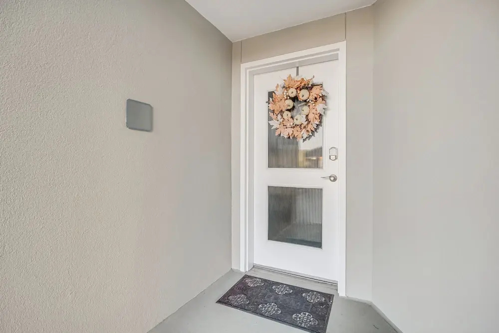 Beachfront Condo w/ Pool Access in Biloxi!