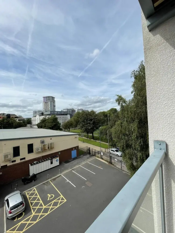 Modern 2-Bed Apartment in the heart of Salford Quays