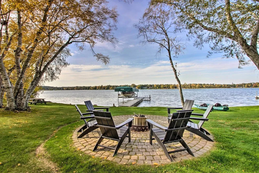Pelican Lake Getaway on Stunning Peninsula! — фото 6