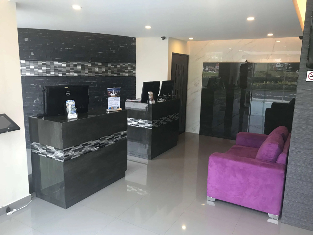 Lobby & Reception