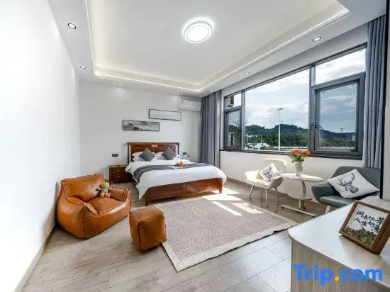 Deluxe Double room with balcony (full double bed)