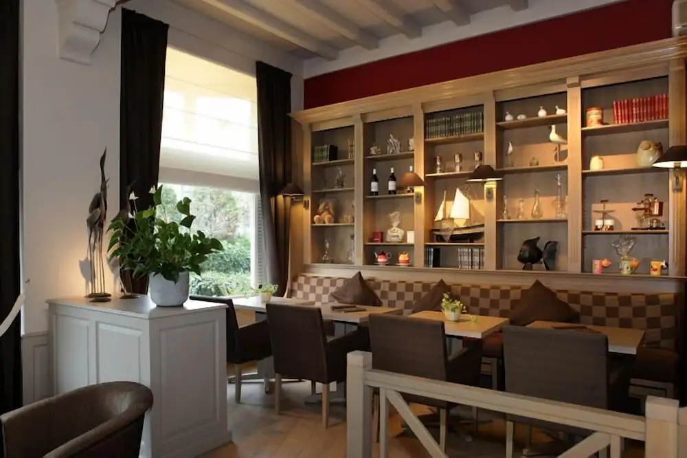 Ambassador Hotel - фото 22