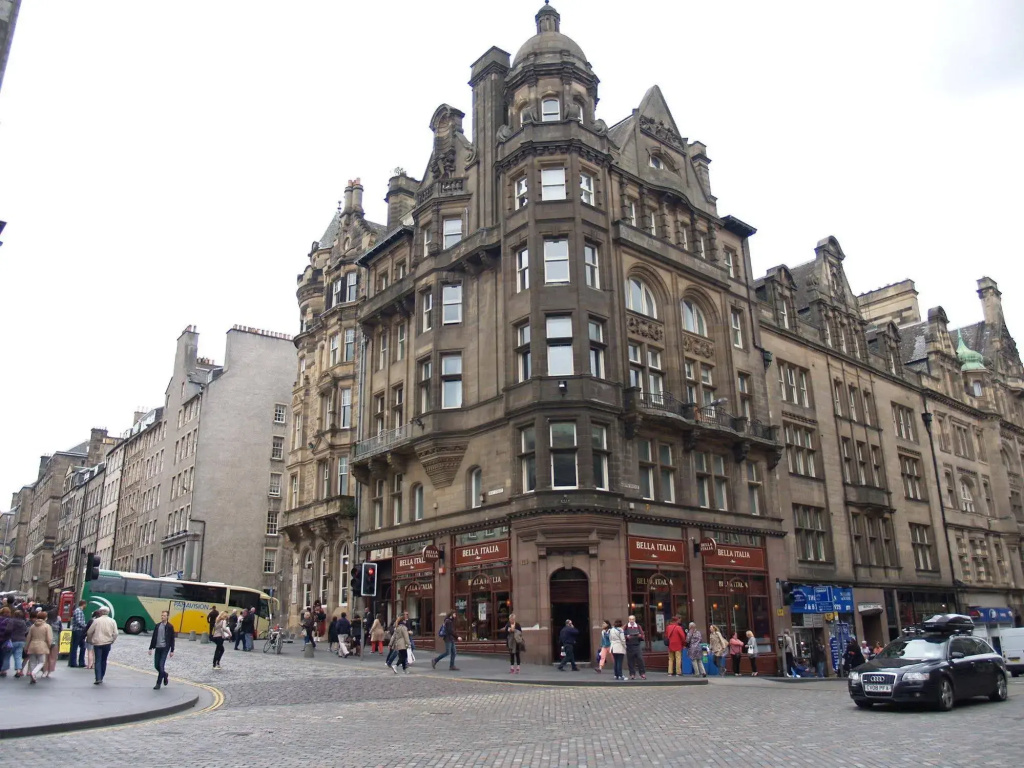 Royal Mile Mansions Apartments