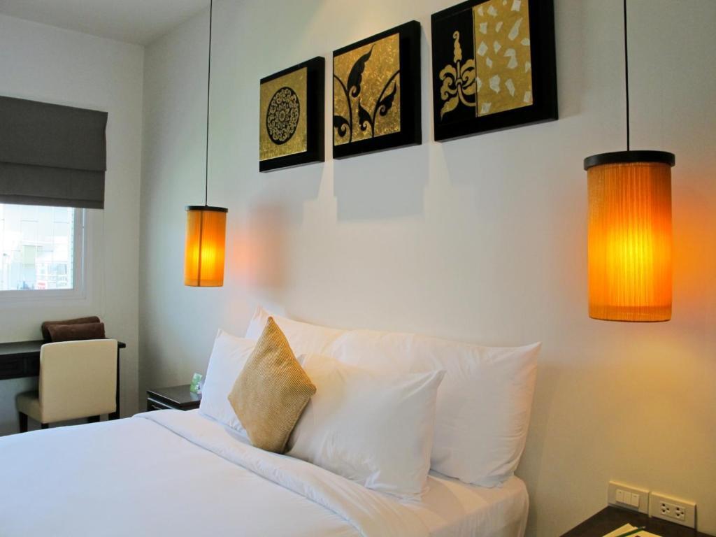 Вилла с 3 комнатами в Two Villas Holiday Oxygen Style Bangtao Beach