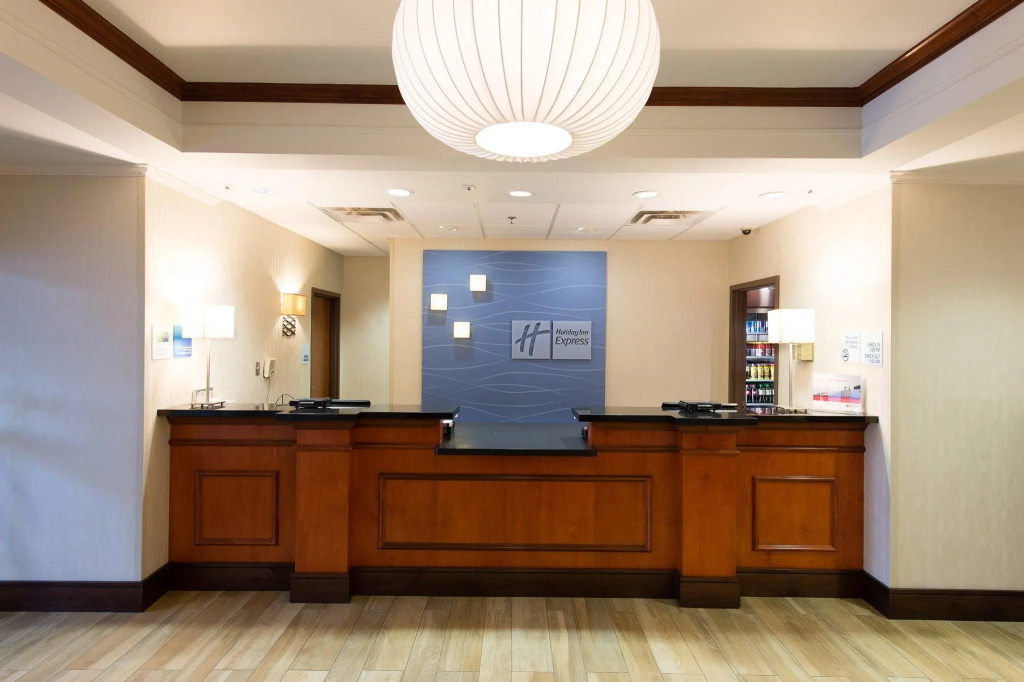 Lobby & Reception