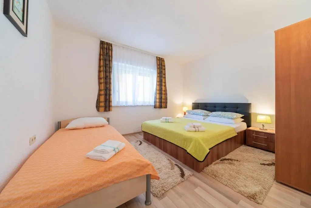 Apartment with sea view
