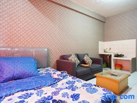 City Park Apartment by Anita