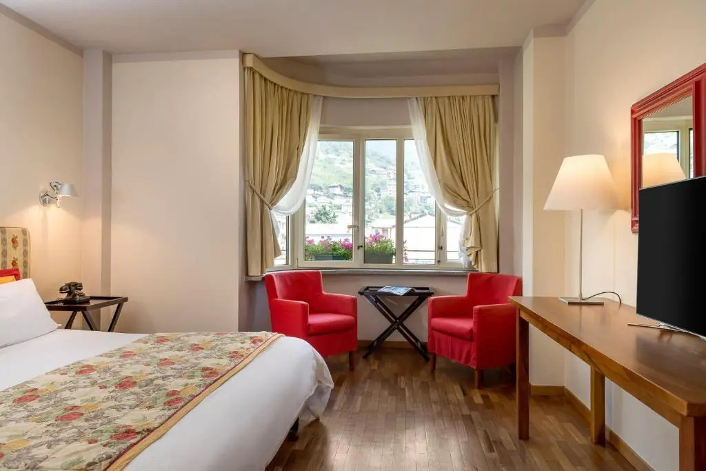Standard Double room with view (full double bed)