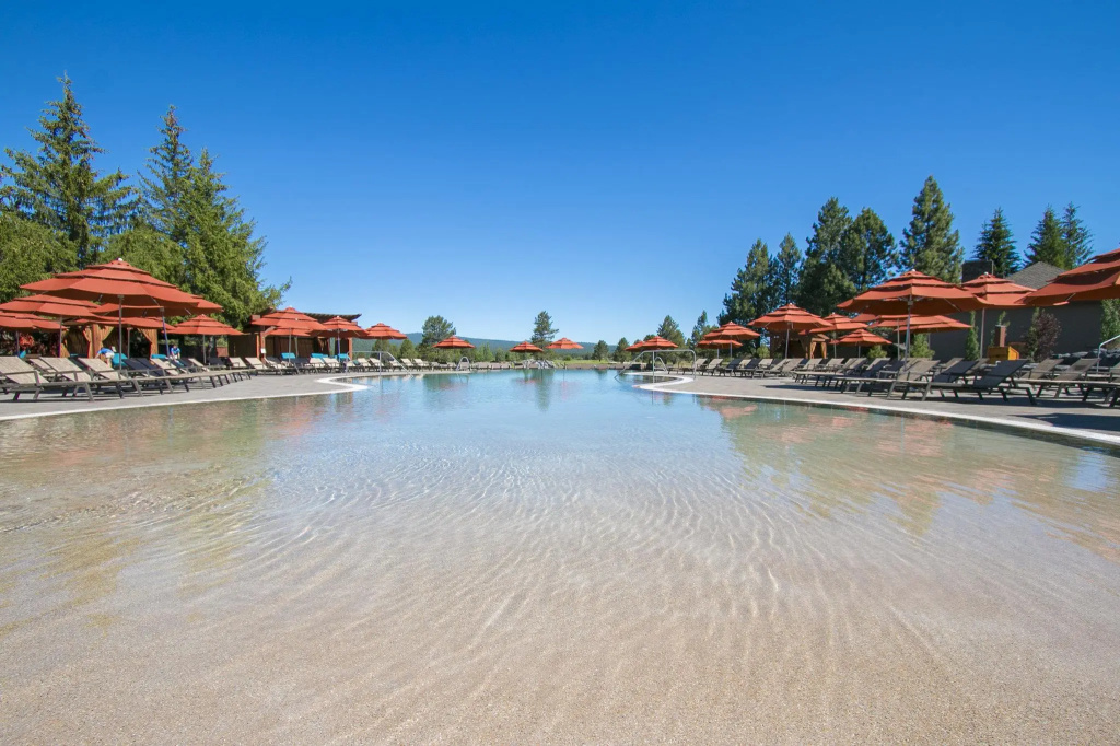 Beach & Waterfront