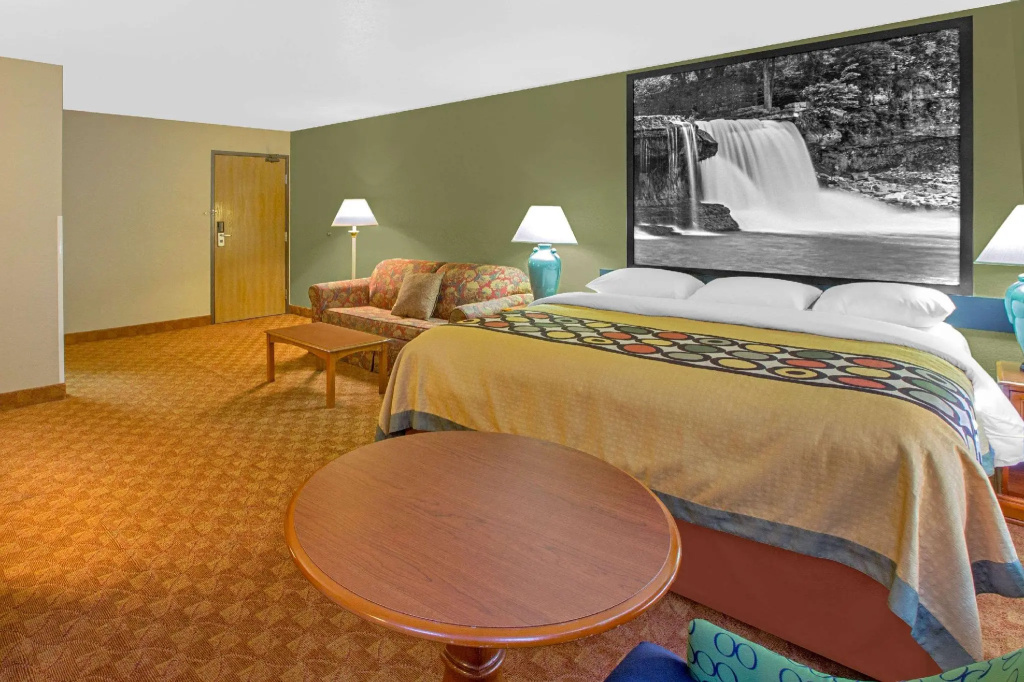 Double Suite (full double bed)