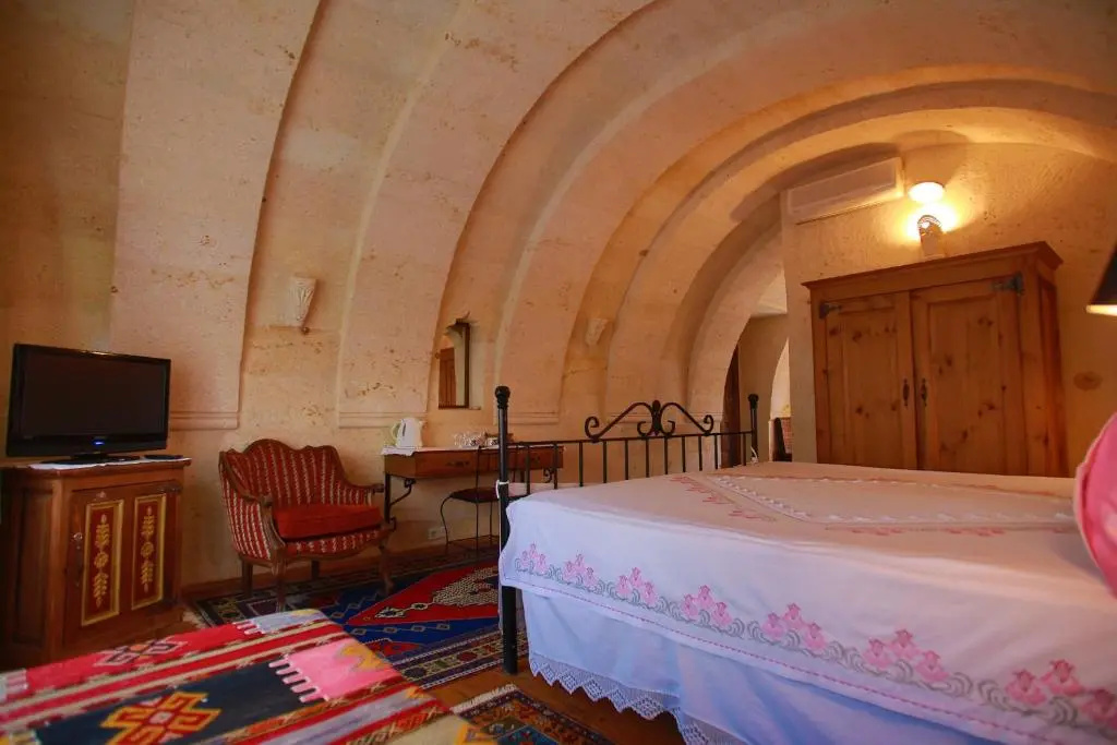 Deluxe Double room (full double bed)