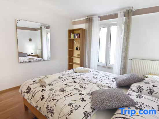 Bright flat with sea view terrace