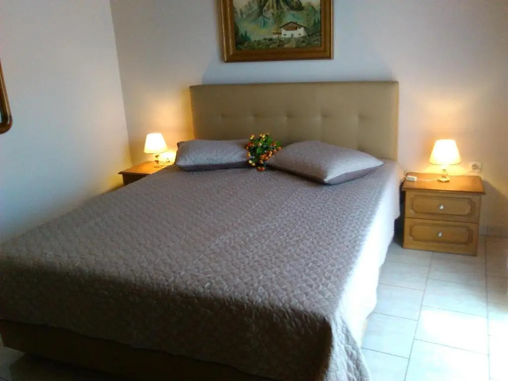3 Bedrooms Apartment