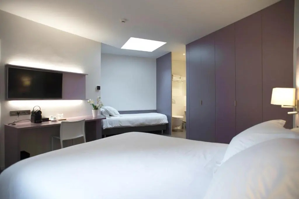 Triple room