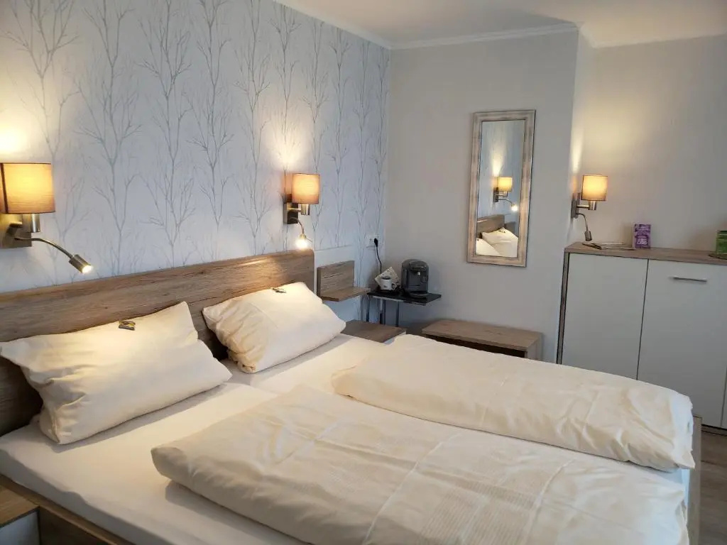 Standard Double room (full double bed)