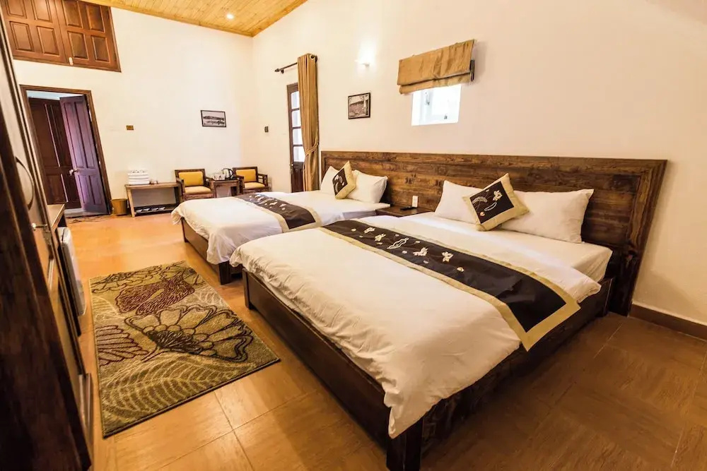 Standard Triple room