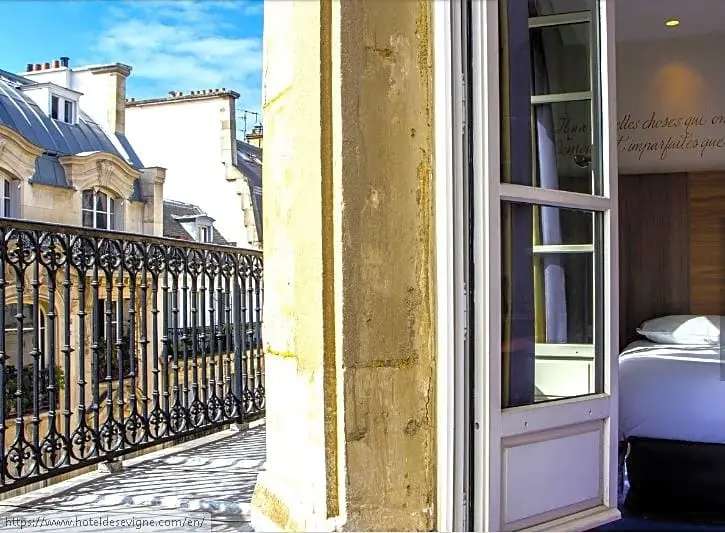 Hotel de Sevigne 146