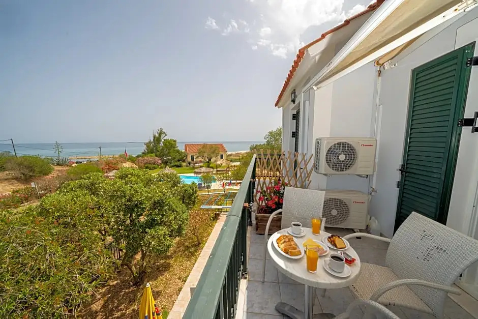 Standard room with partial sea view