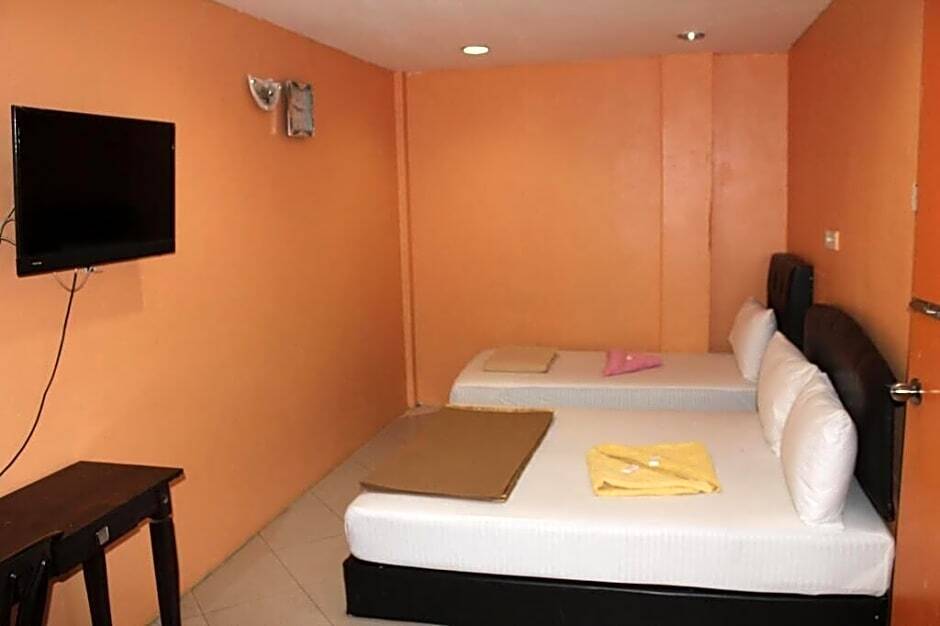 New Wave Hotel Nilai 1
