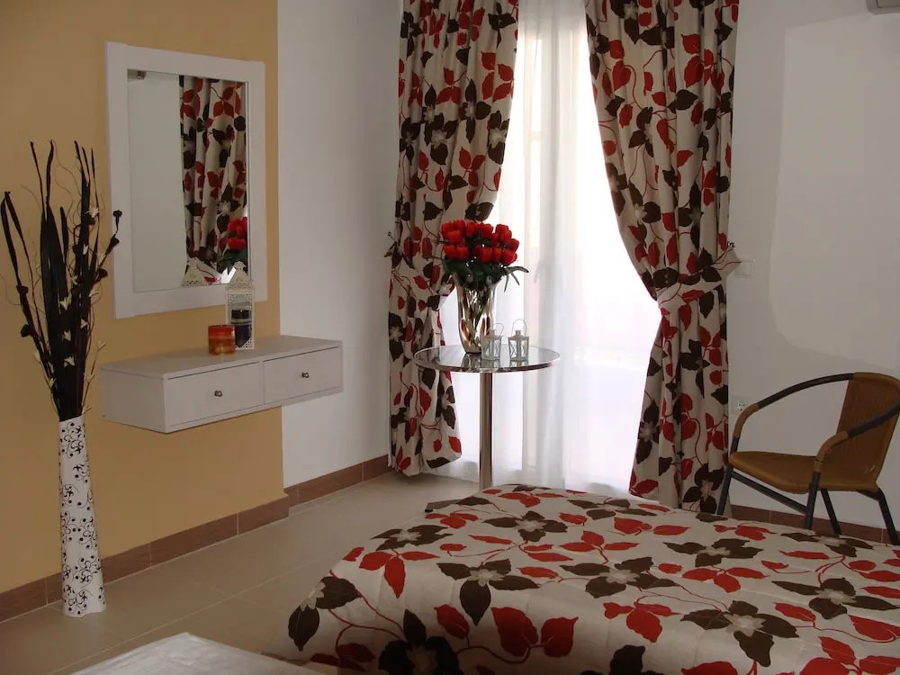 Standard Single room with balcony (single bed)