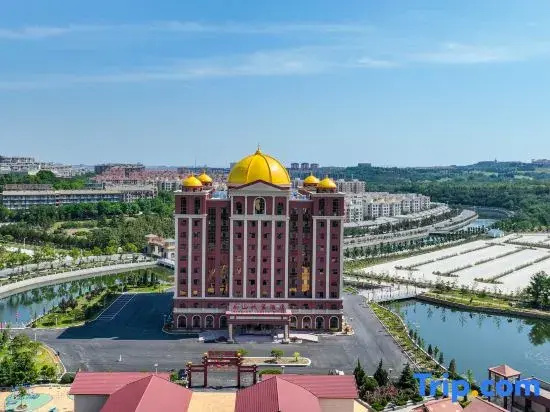 Longkou Nanshan Castle Hotel