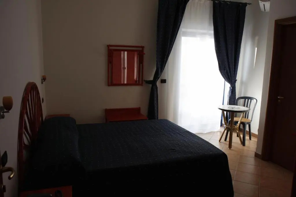Beach Hotel - Chambres