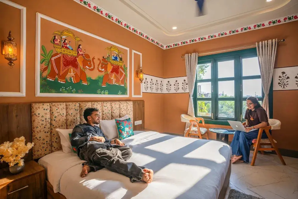 Deluxe Double room (full double bed)