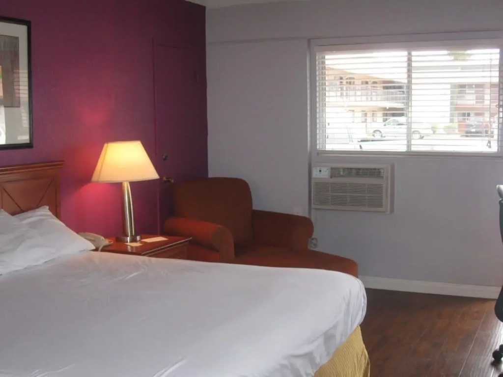 Santa Fe Inn Pueblo