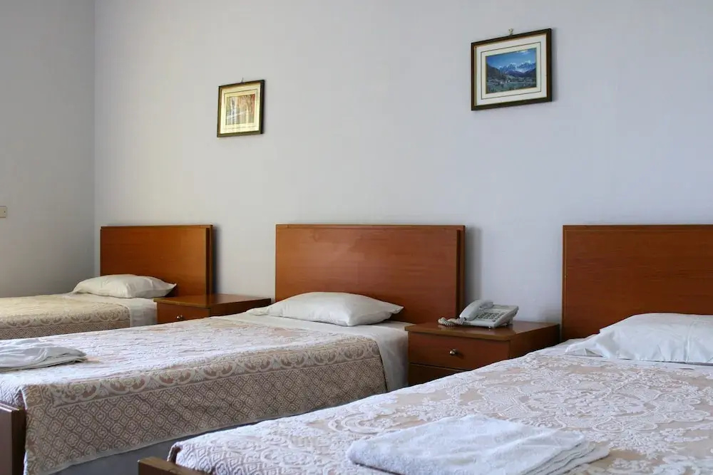 Standard Triple room with view