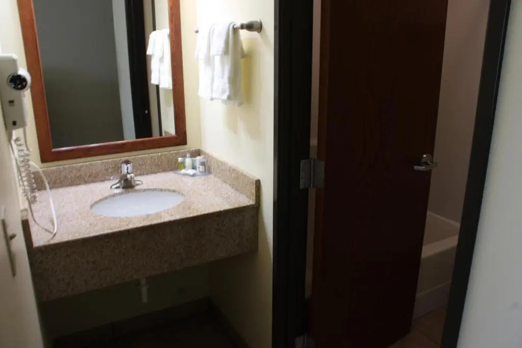 Edgewood Hotel & Suites - Chambres