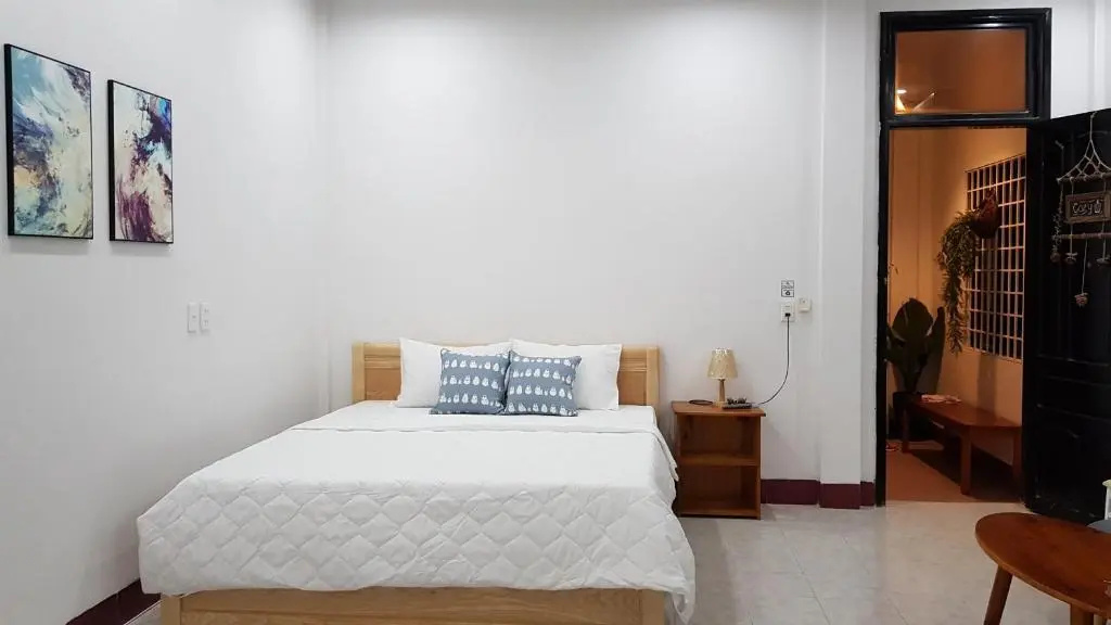 Deluxe Studio