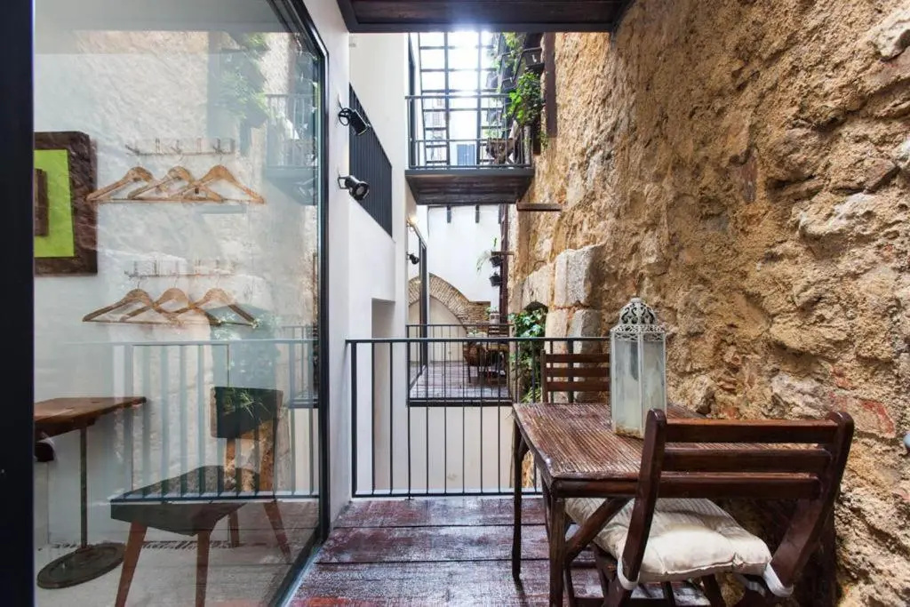 Old Stables Chiado - 1 bedroom in the green heart of Lisbon
