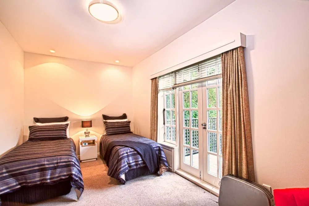 經典雙人房，配有雙人床