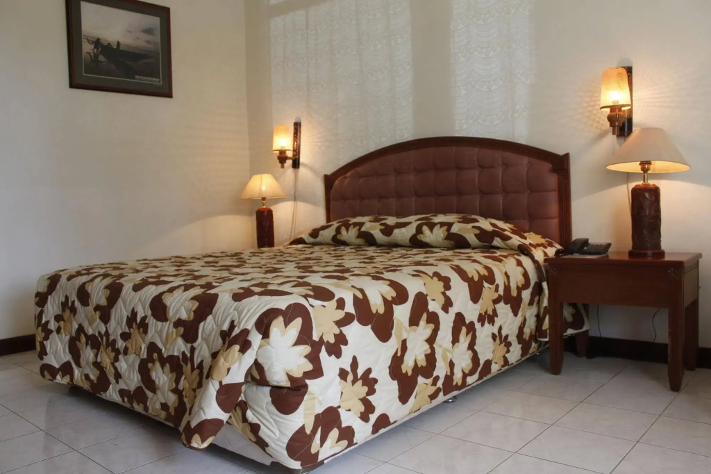 Surya Pesona Beach Hotel - Général