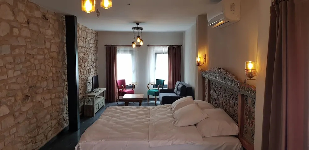 Luxury Suite
