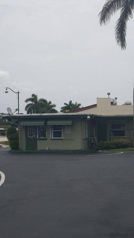 Tamiami Motel - Naples image