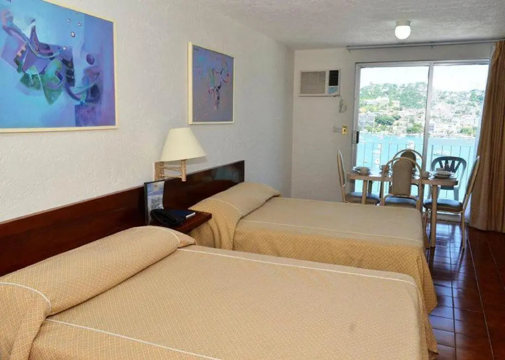 Standard Quadruple room with ocean view