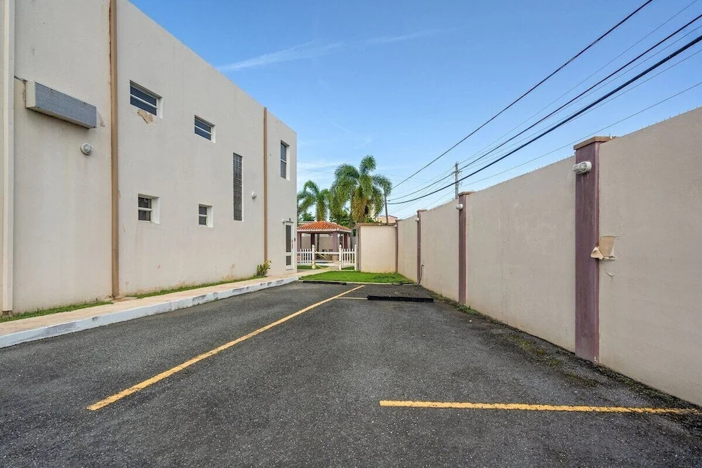 Puerto Rico Oceanpark Beach Rental With King Size Bed Otium Rentals